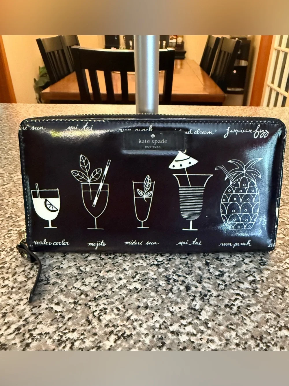 Kate Spade New York zip-around wallet 